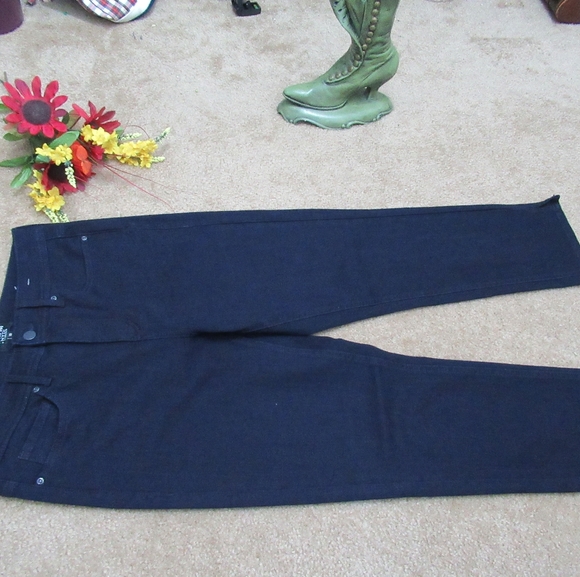 NWOT Ladies jeans size 10 - Picture 12 of 12